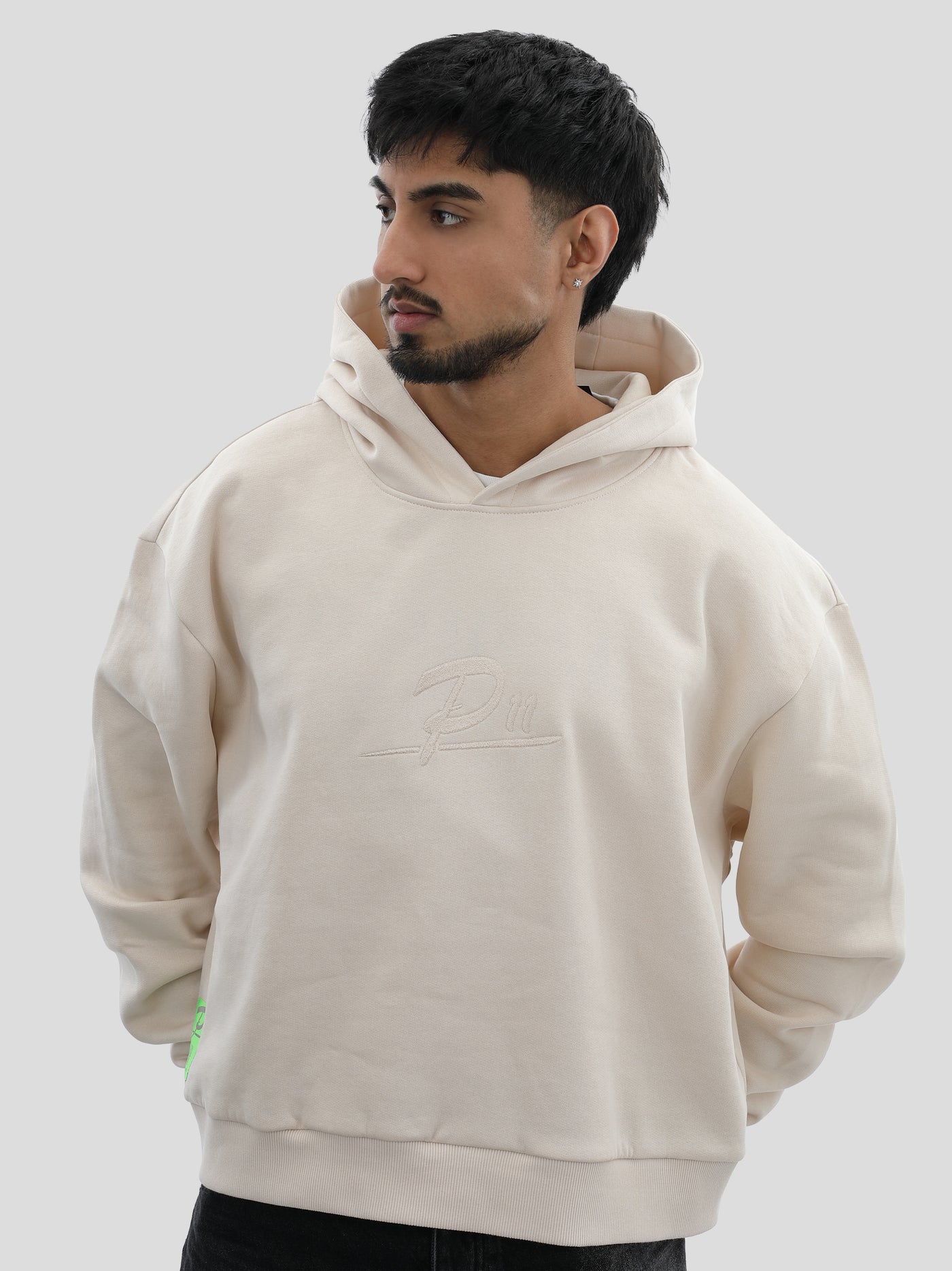 Boxy Hoodie Unisex mit großer Stickerei in Perfectly Pal